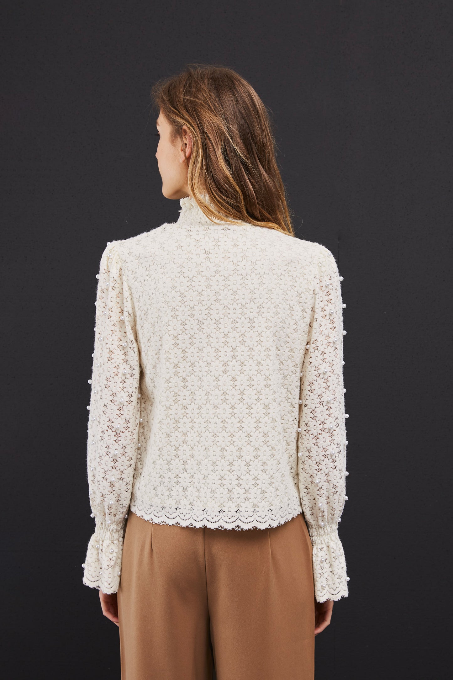 PEARL LACE TOP