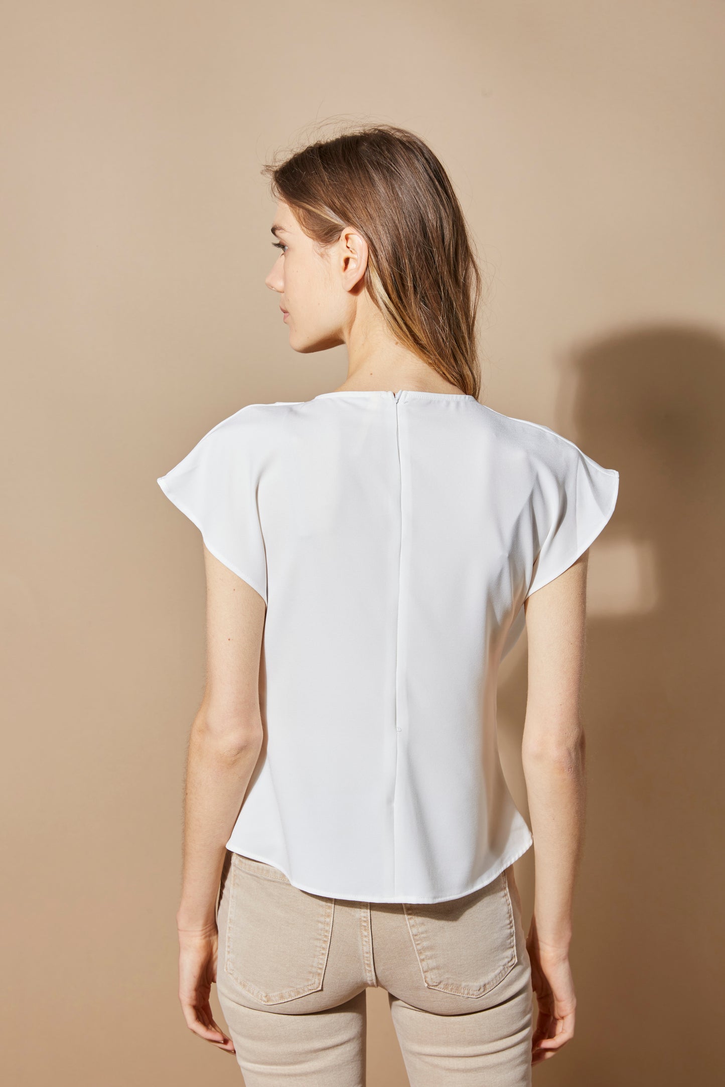 WHITE BLOUSE WITH DRAPED COLLAR