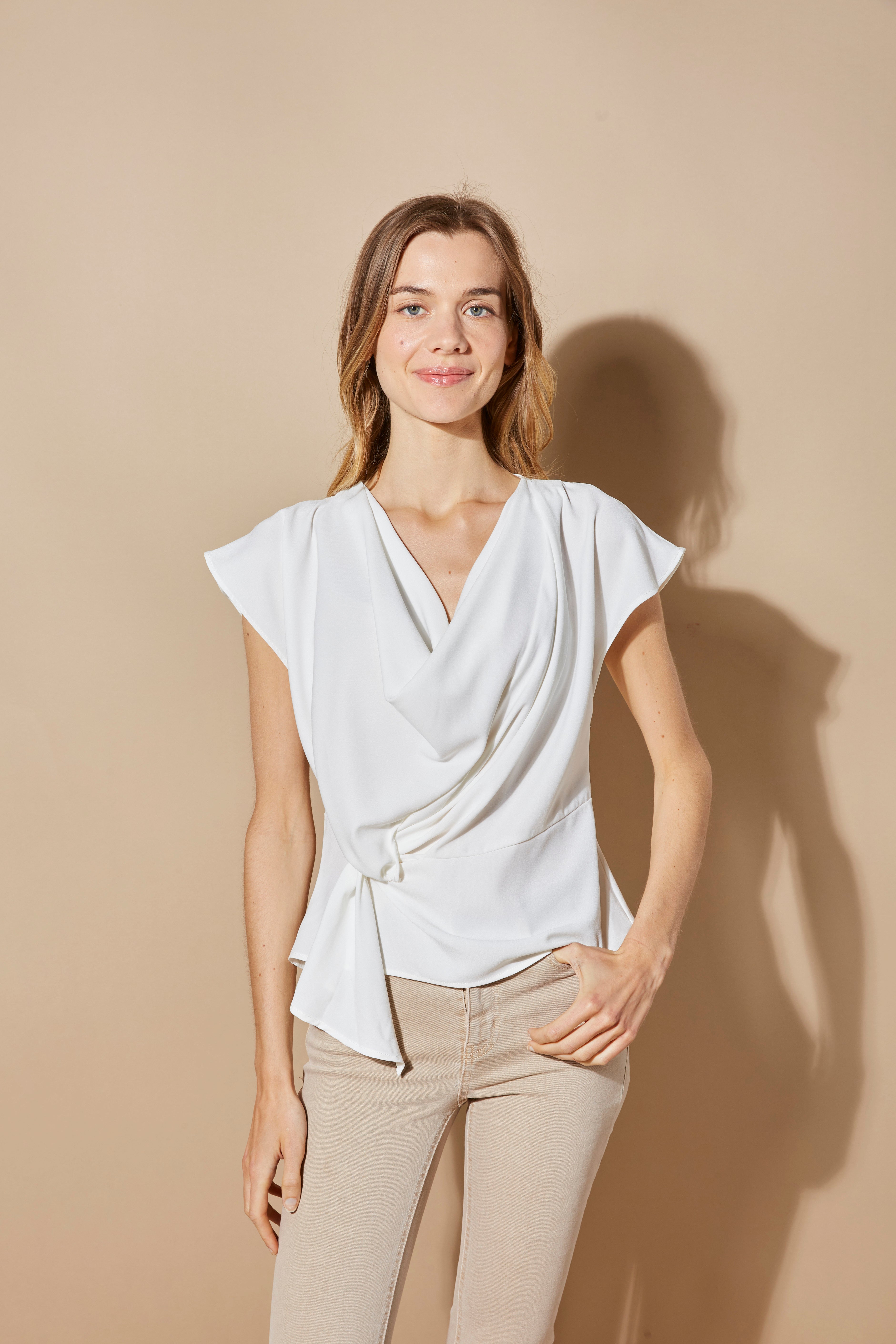 Blouse fashion blanche col v