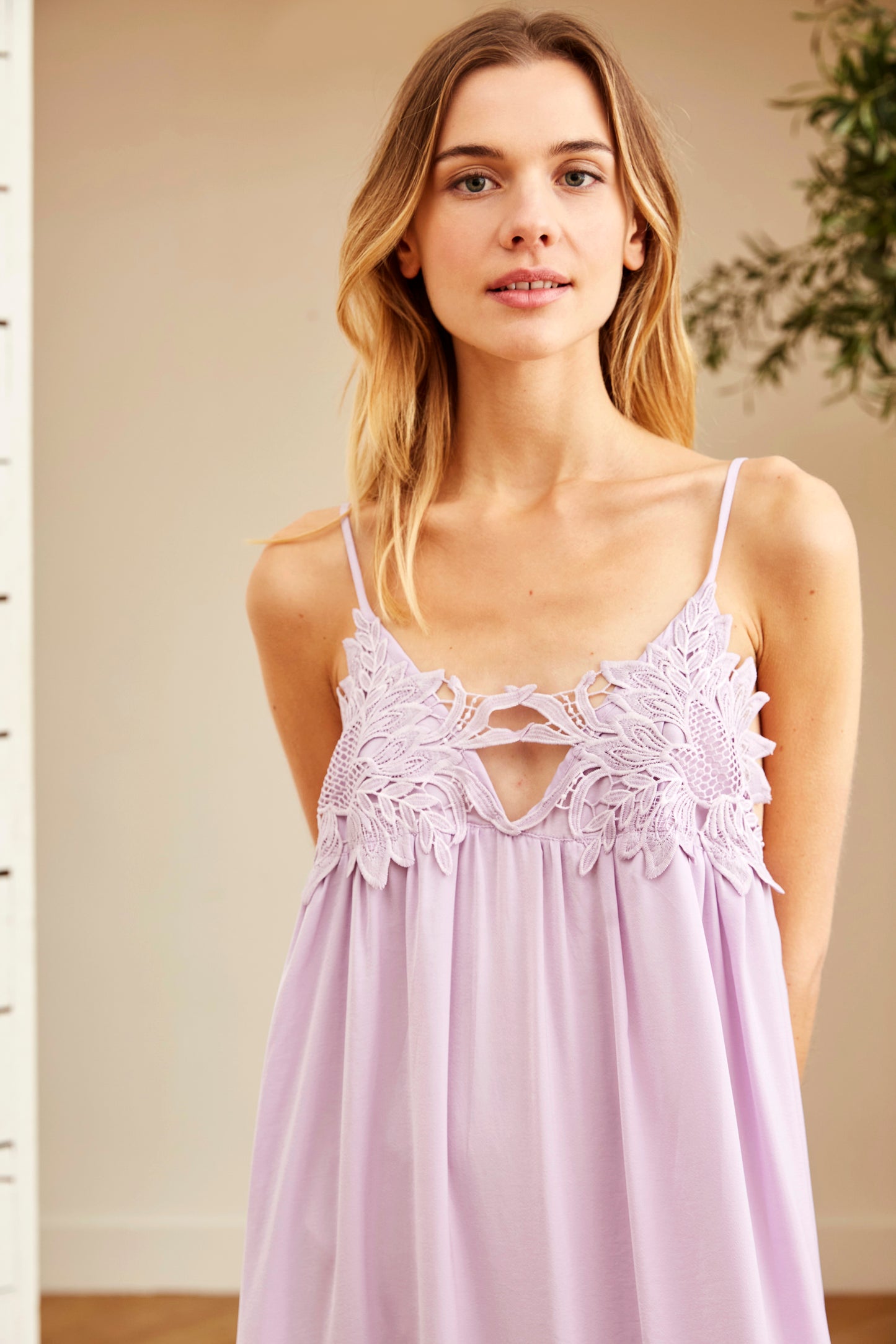 LONG LILAC DRESS WITH LACE